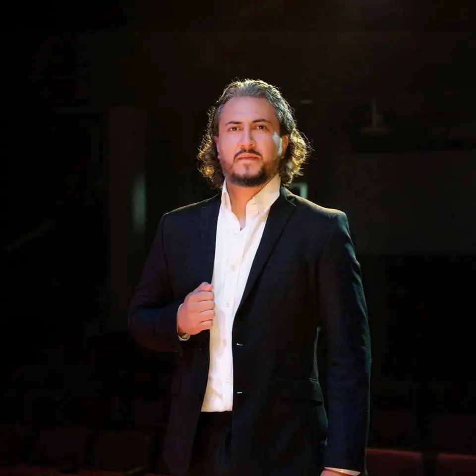 Arturo Tecuatl Quiroz al piano